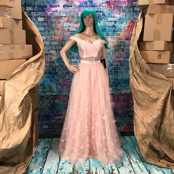 Sherri Hill Dresses & Skirts - SHERRI HILL 🎀 2pc Blush Gown! #52046